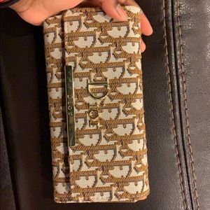 Dior wallet